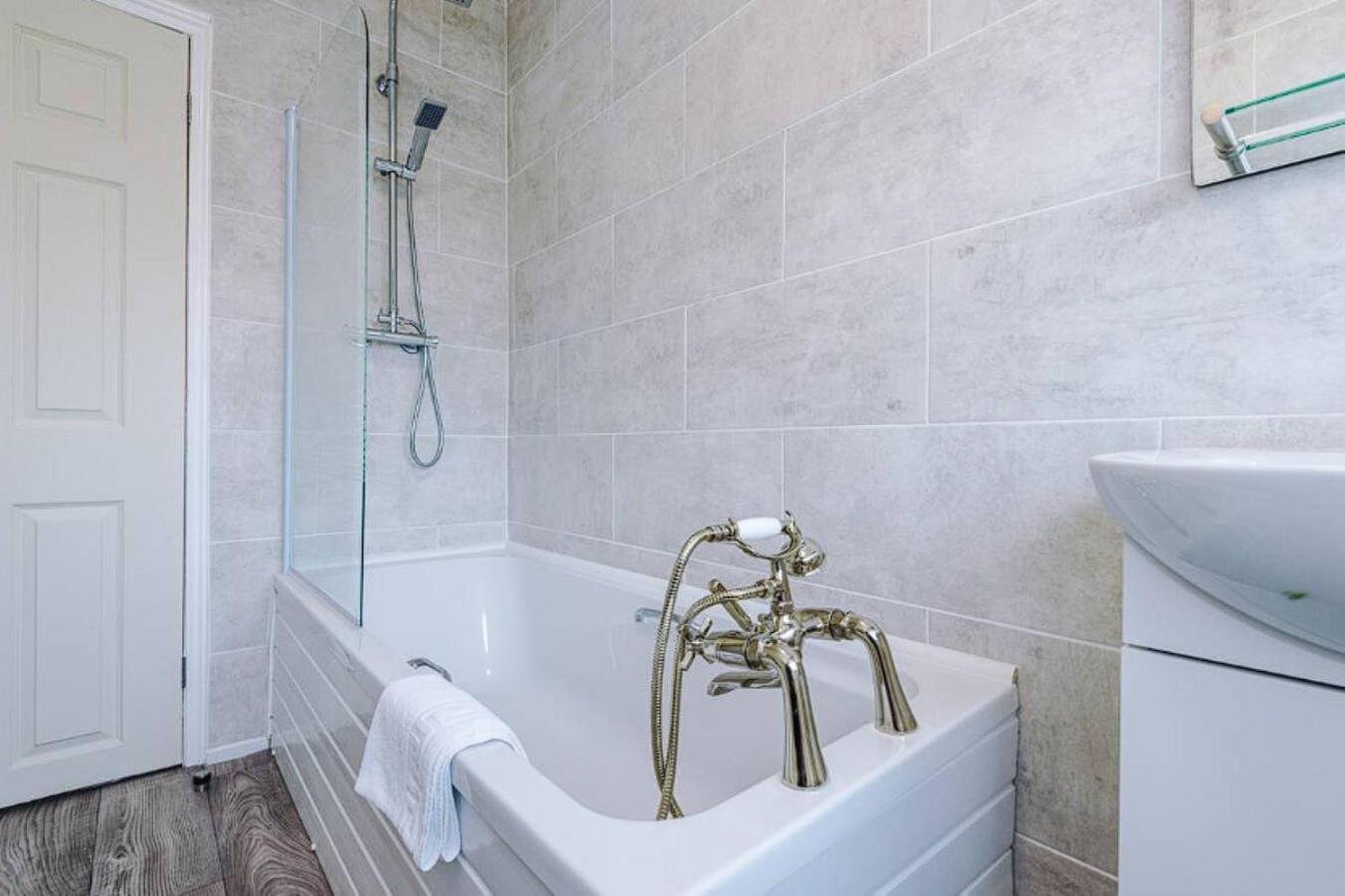 Charming And Modern 3br Steps Away From Center Casa vacanze