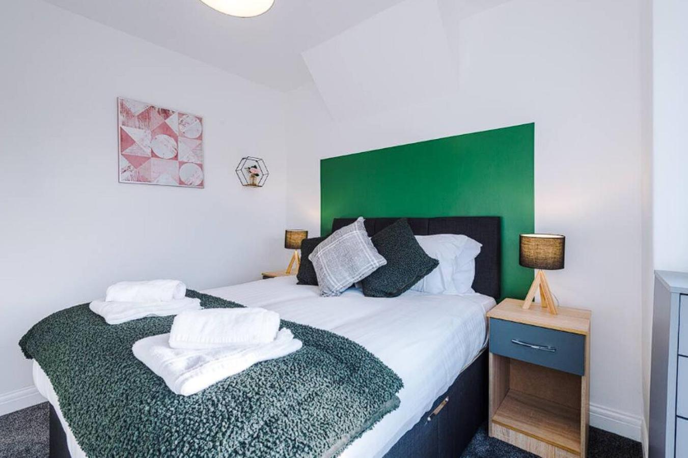 Charming And Modern 3br Steps Away From Center Casa vacanze *